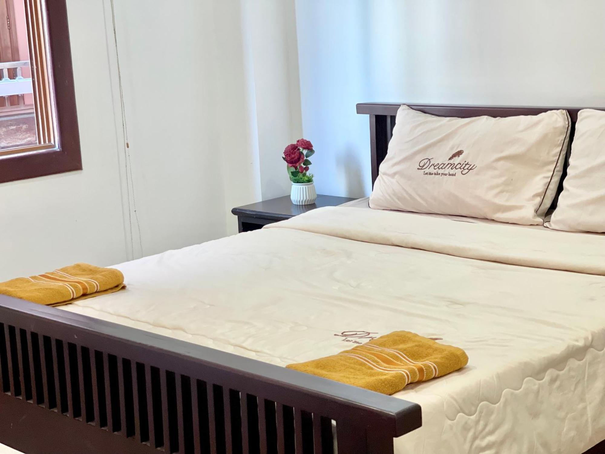 Rs Central Apartments - 200M To Royal Palace Phnom Penh Exterior foto